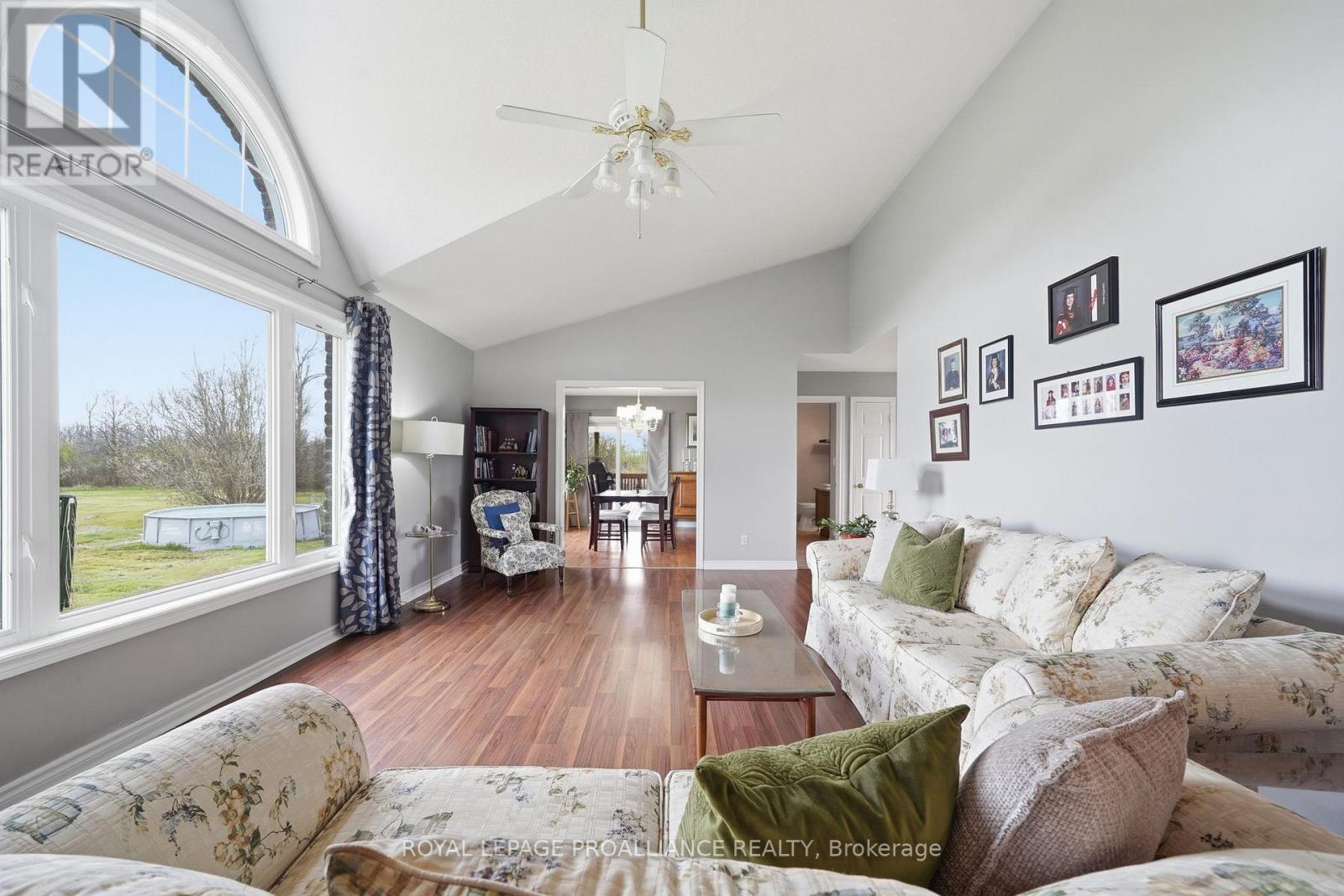 1489 AIRPORT PARKWAY - 15