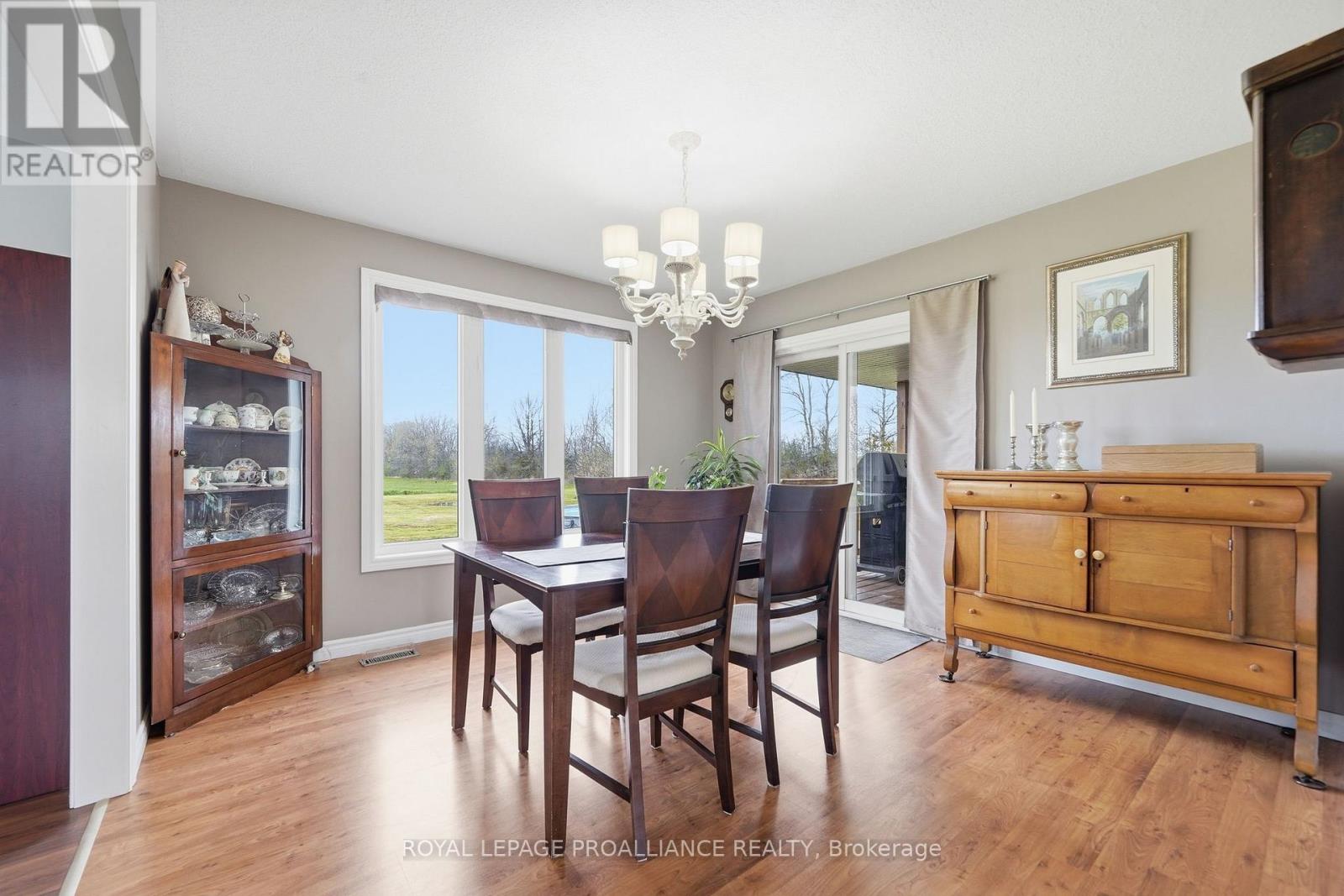 1489 AIRPORT PARKWAY - 16