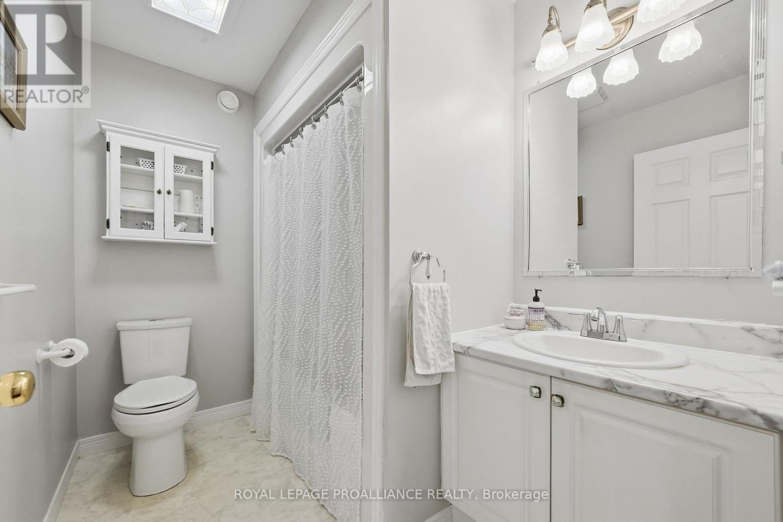 1489 AIRPORT PARKWAY - 25