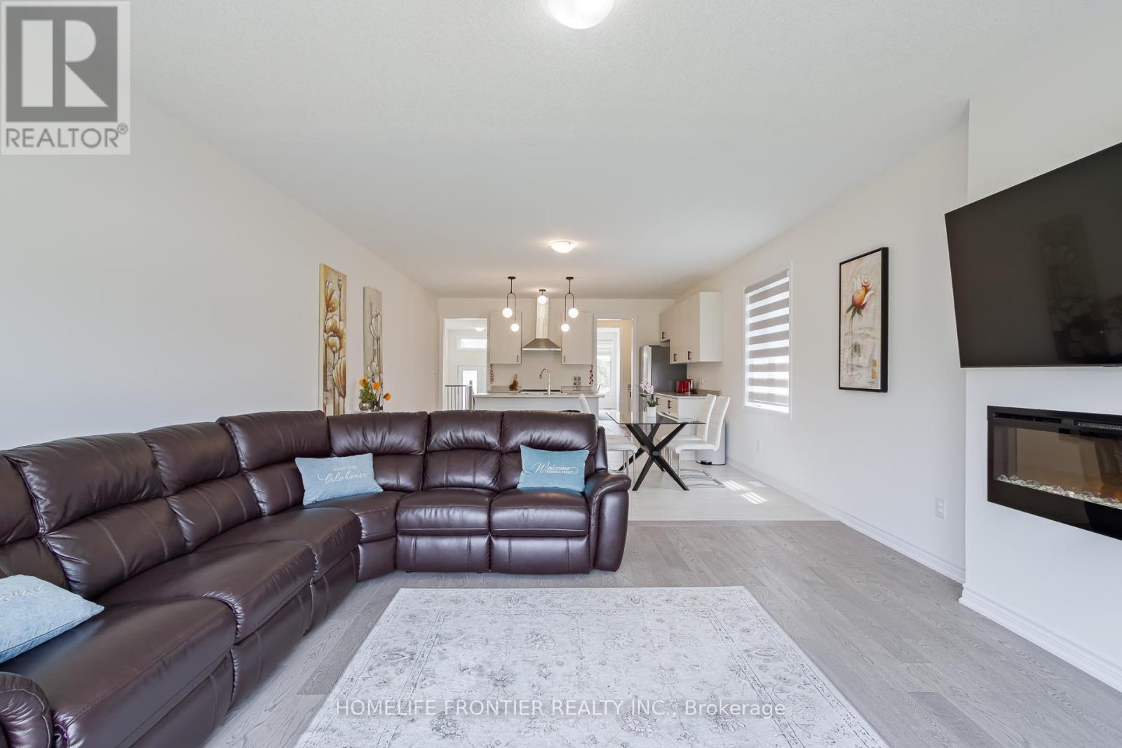 172 RAMBLEWOOD DRIVE S - 17