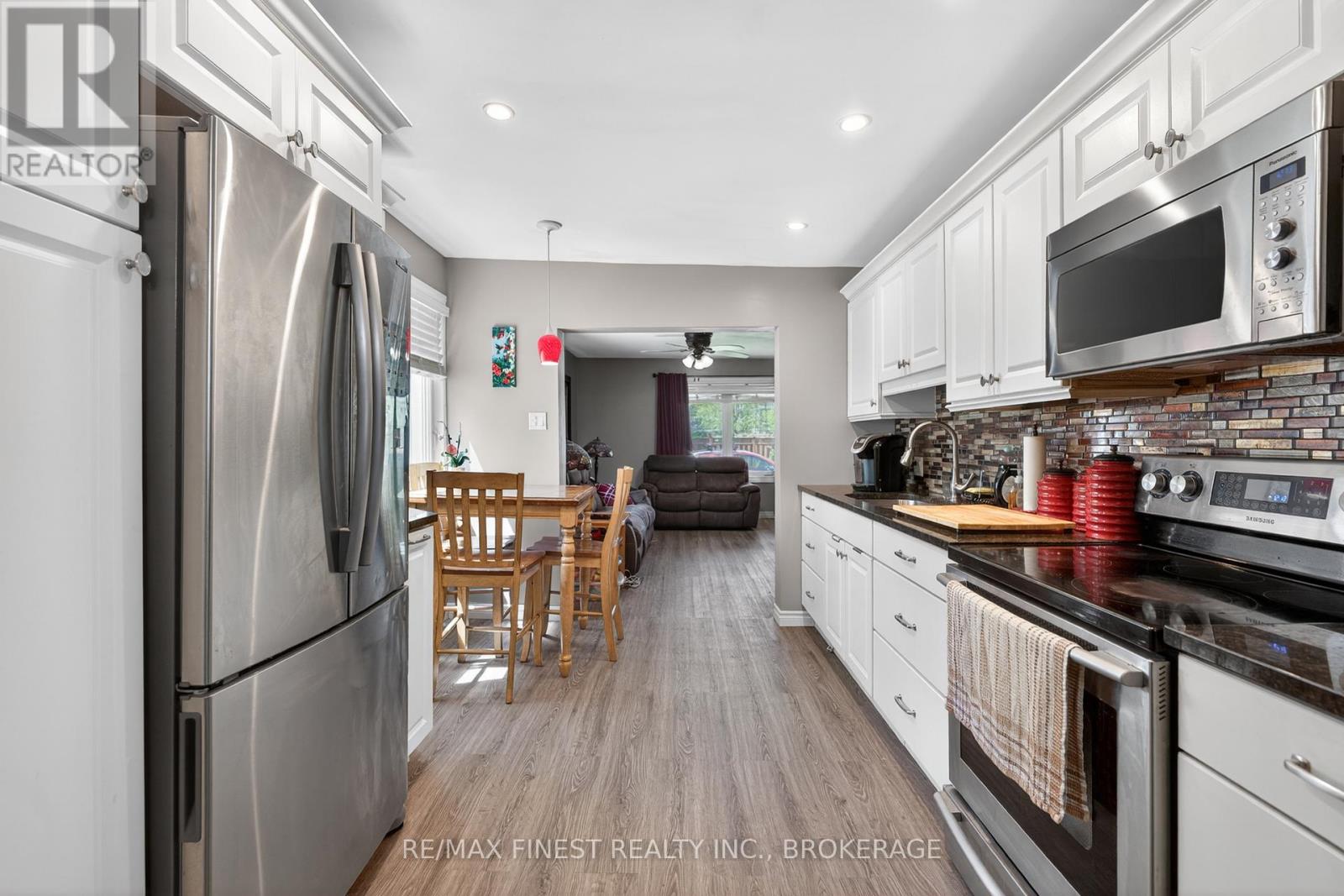 611 ALFRED STREET - 12