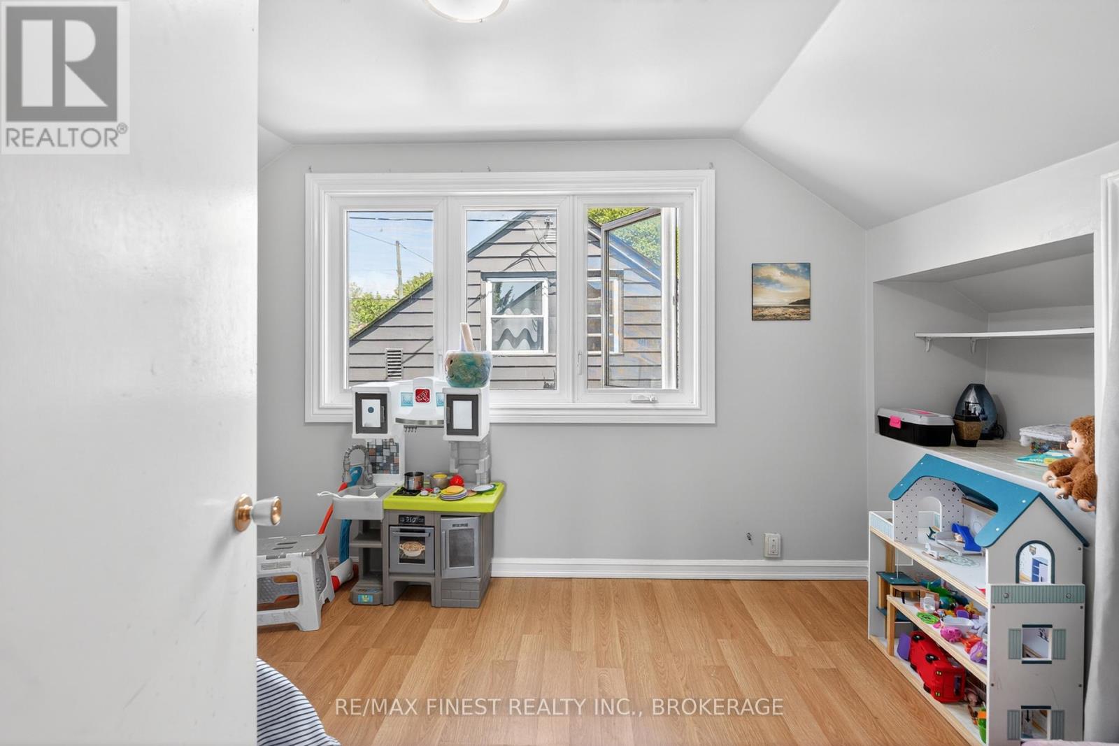 611 ALFRED STREET - 28