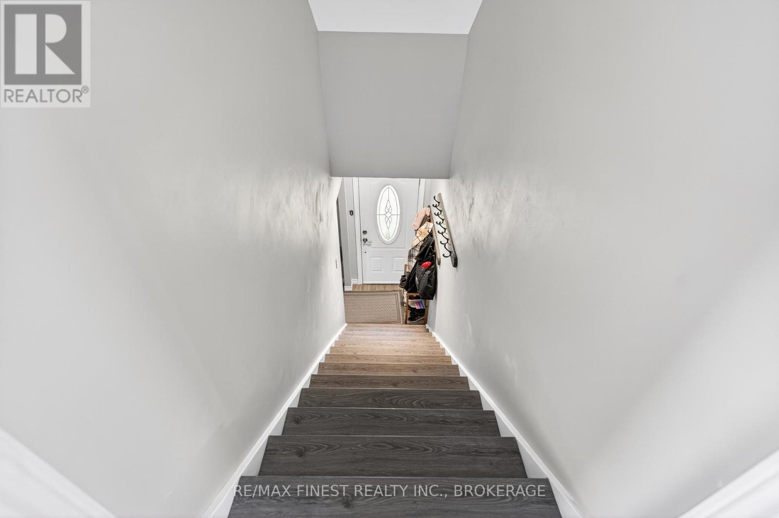611 ALFRED STREET - 34