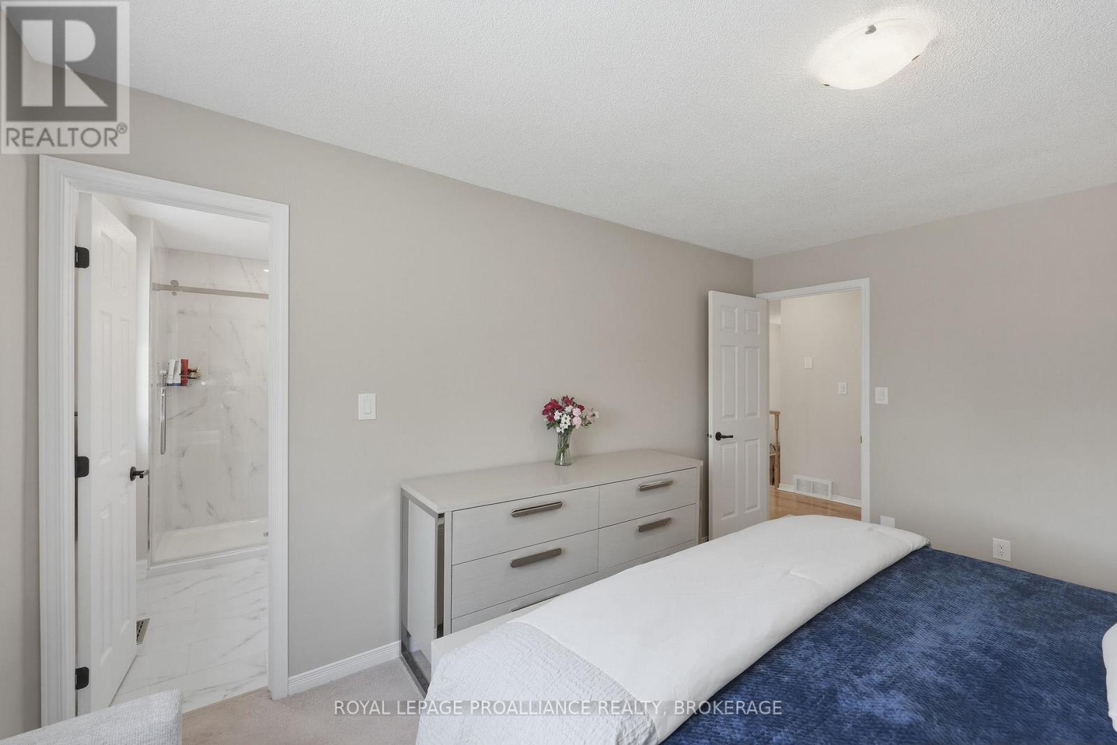 1380 FISHER CRESCENT - 20