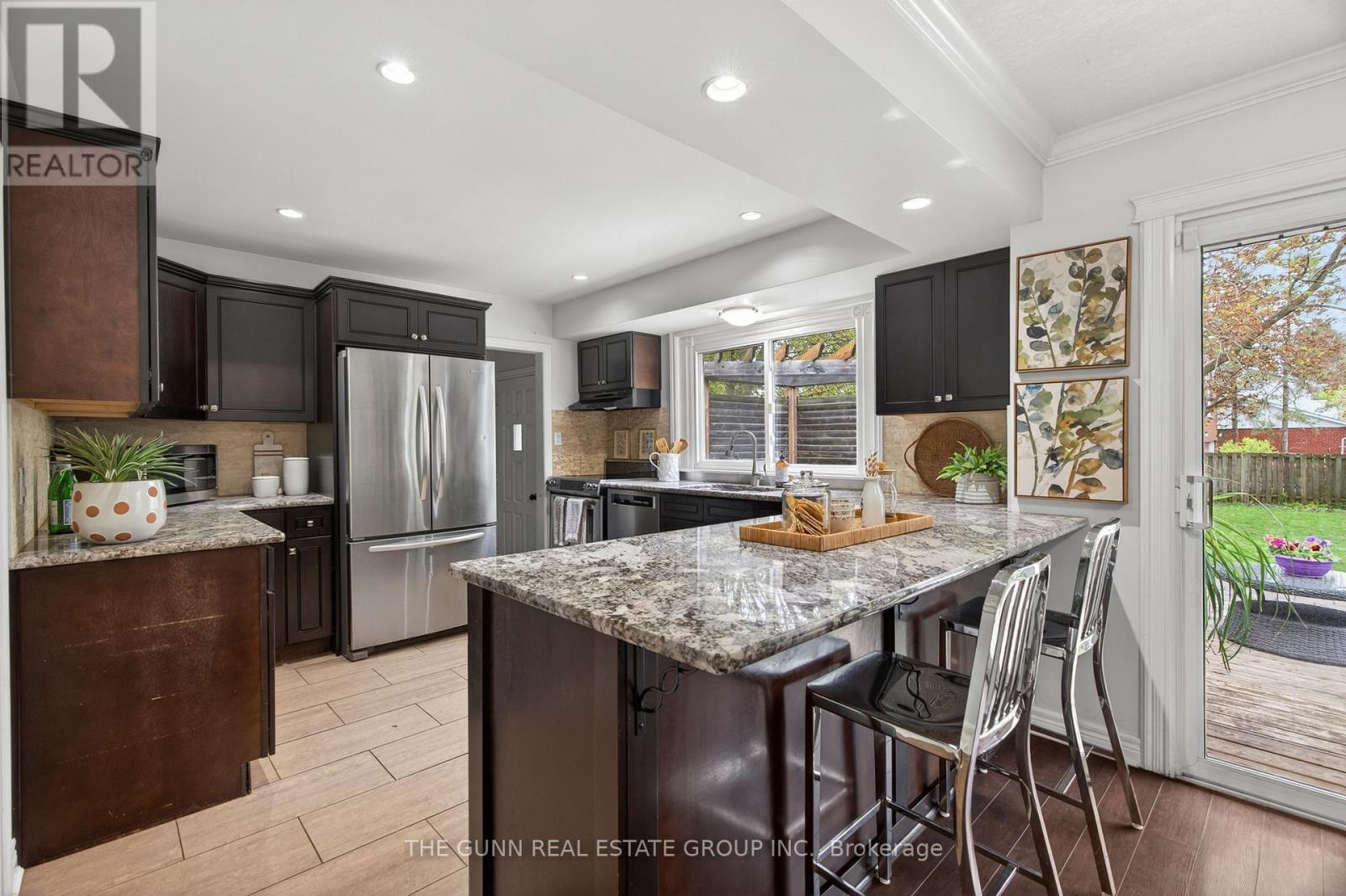583 OAKRIDGE DRIVE - 17