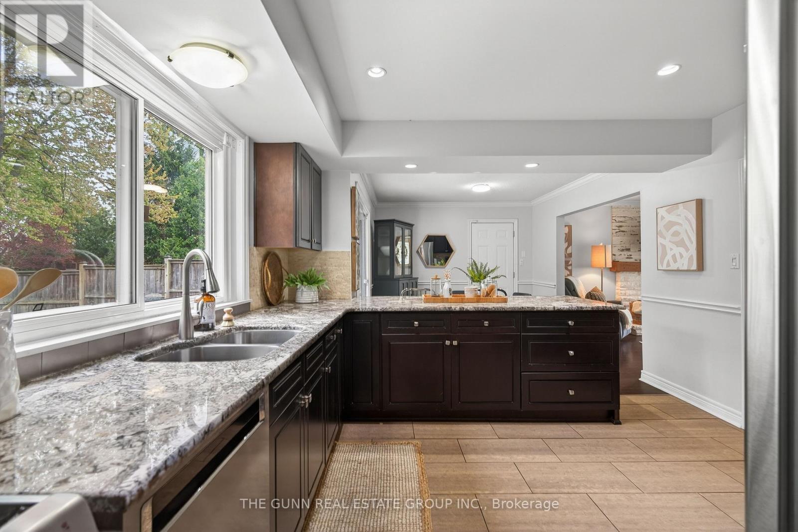 583 OAKRIDGE DRIVE - 21