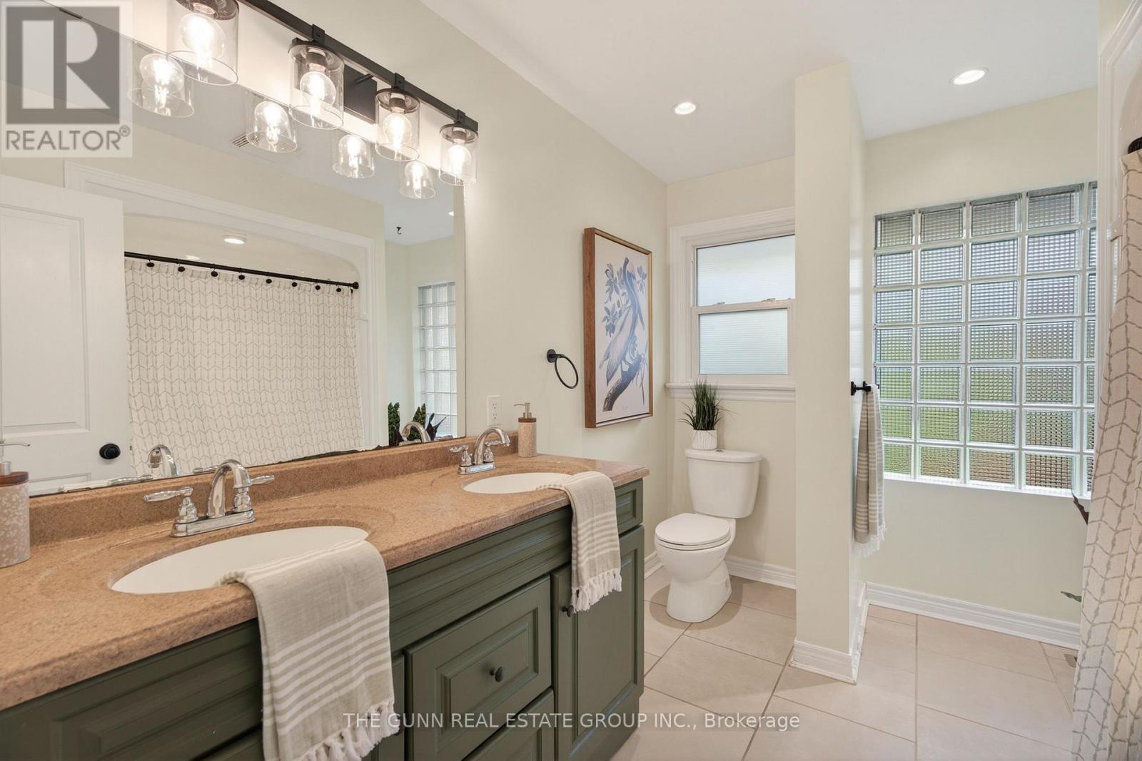 583 OAKRIDGE DRIVE - 23