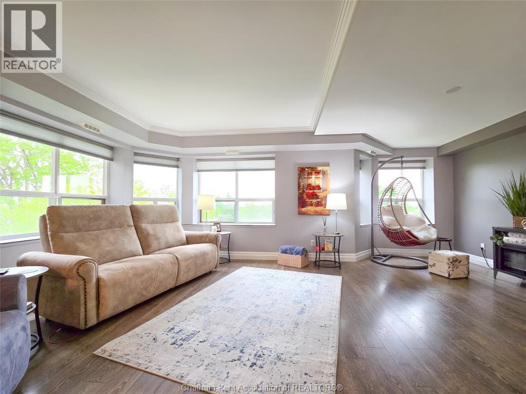10 VAN ALLEN AVENUE - 10