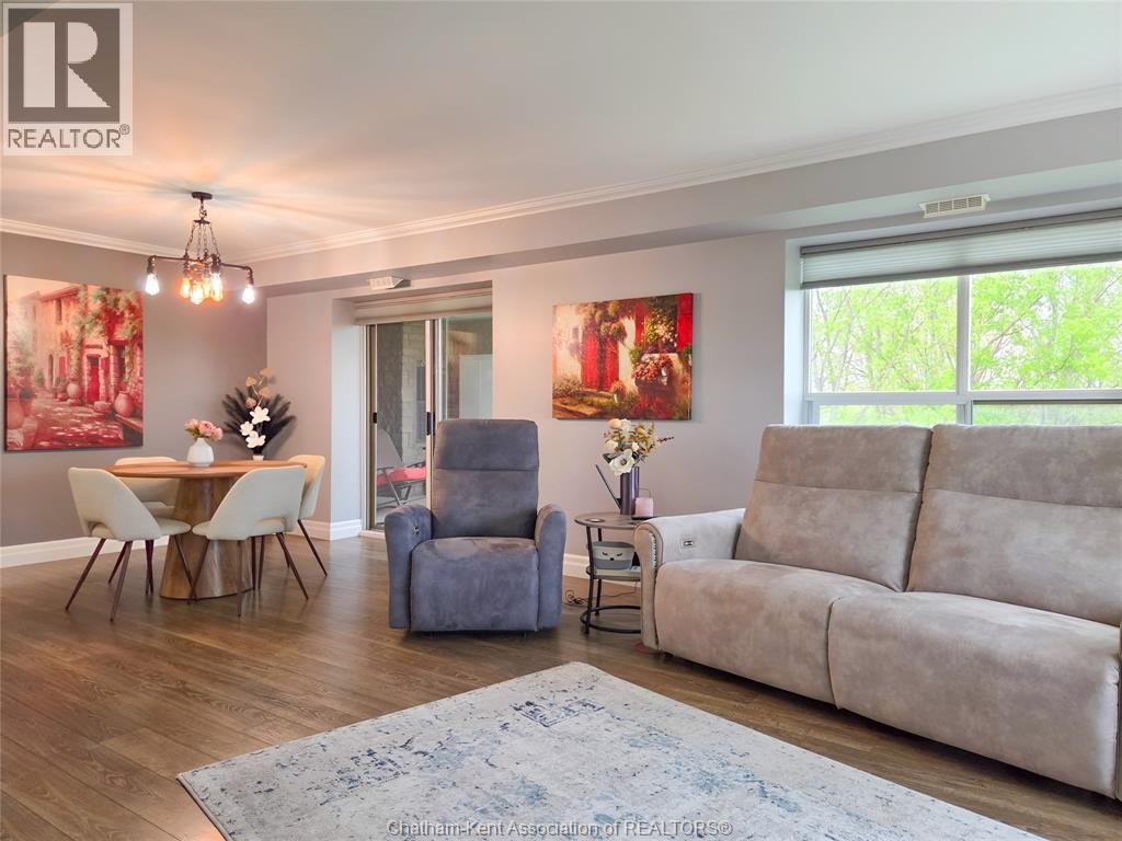 10 VAN ALLEN AVENUE - 11