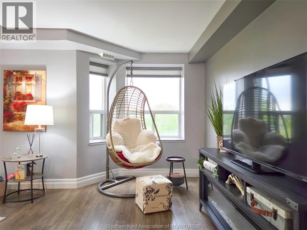 10 VAN ALLEN AVENUE - 12