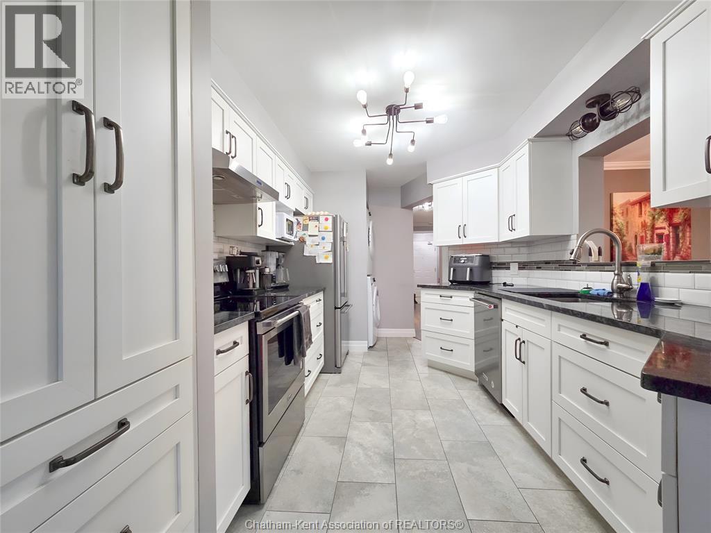 10 VAN ALLEN AVENUE - 15