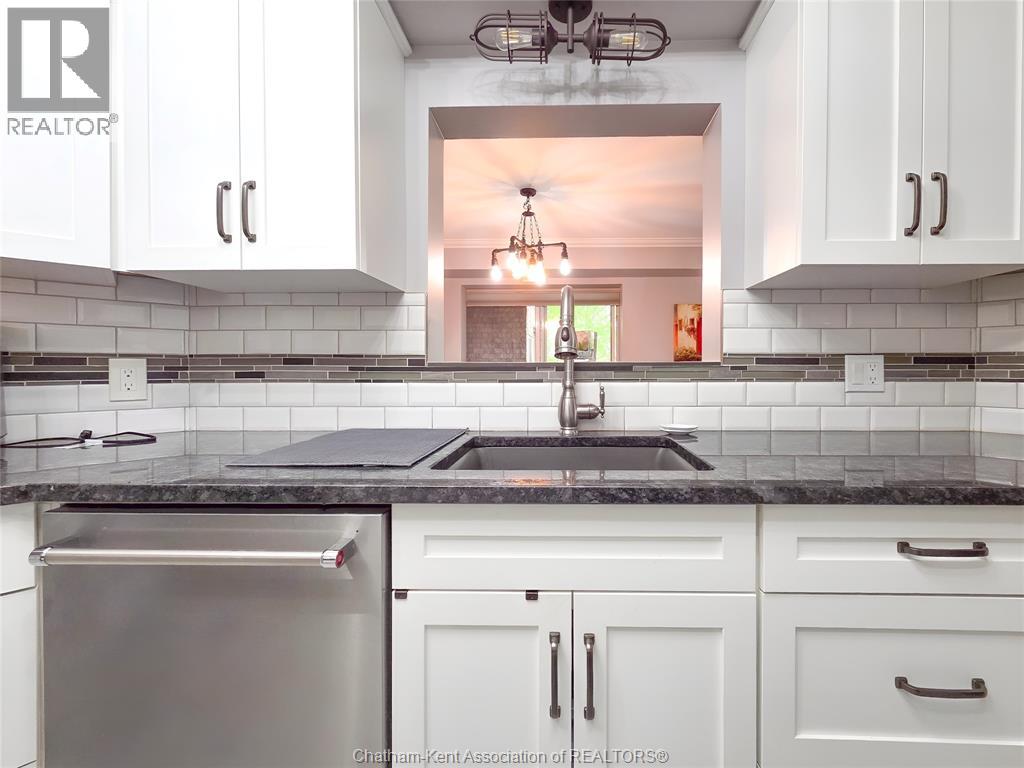10 VAN ALLEN AVENUE - 16