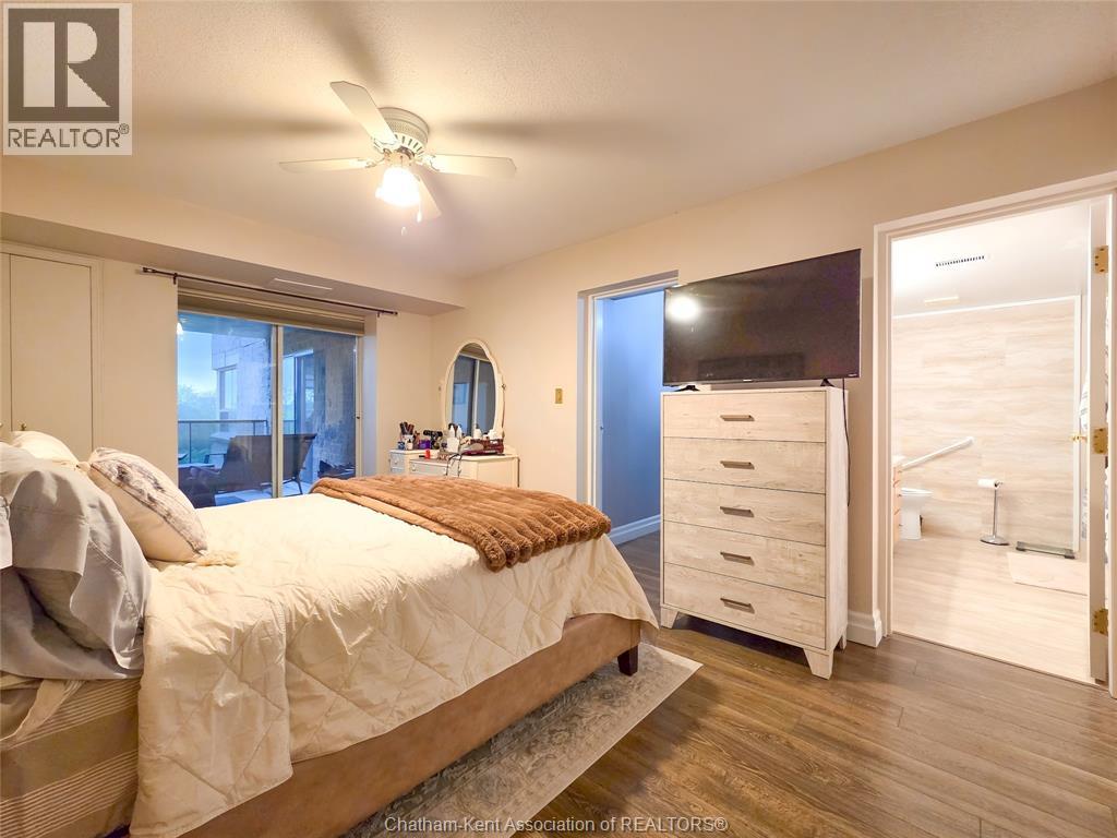 10 VAN ALLEN AVENUE - 23