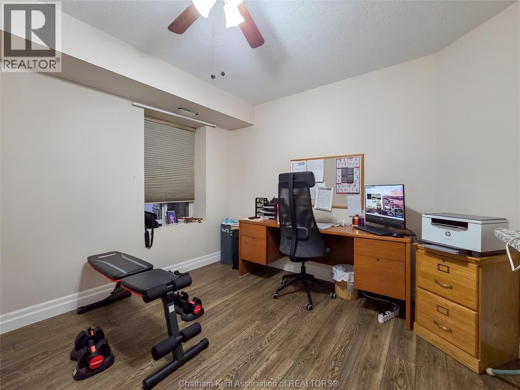 10 VAN ALLEN AVENUE - 24