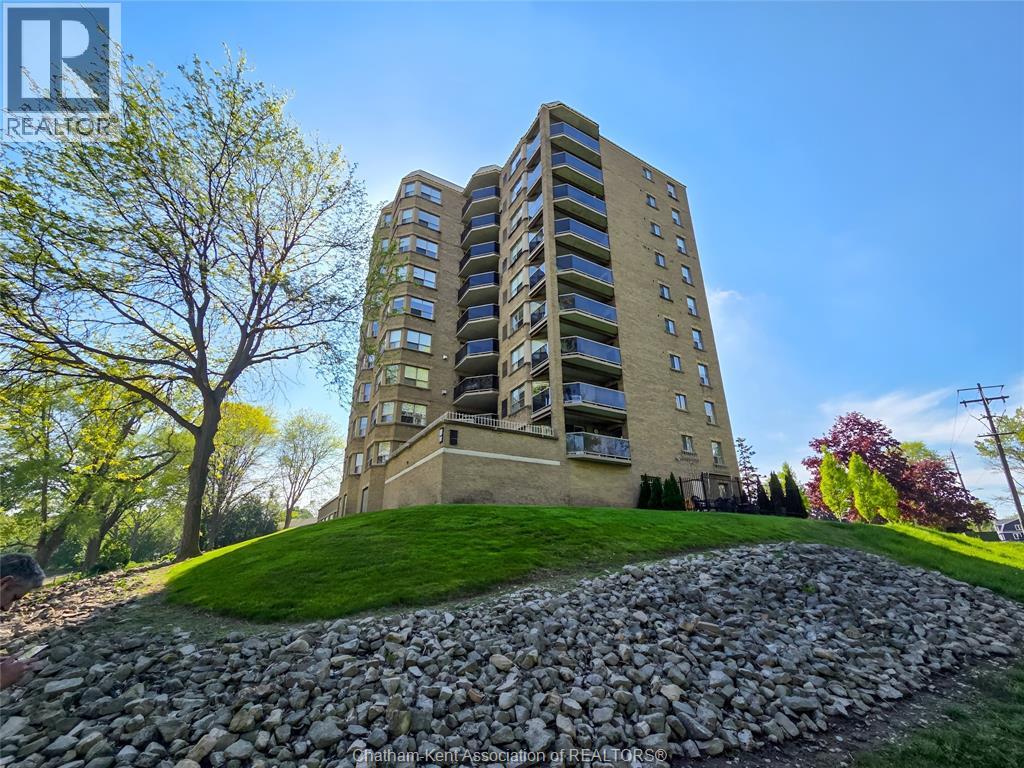 10 VAN ALLEN AVENUE - Image 3
