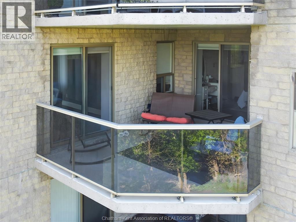 10 VAN ALLEN AVENUE - 32