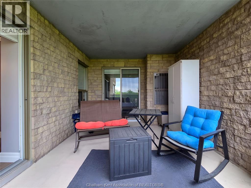 10 VAN ALLEN AVENUE - 33