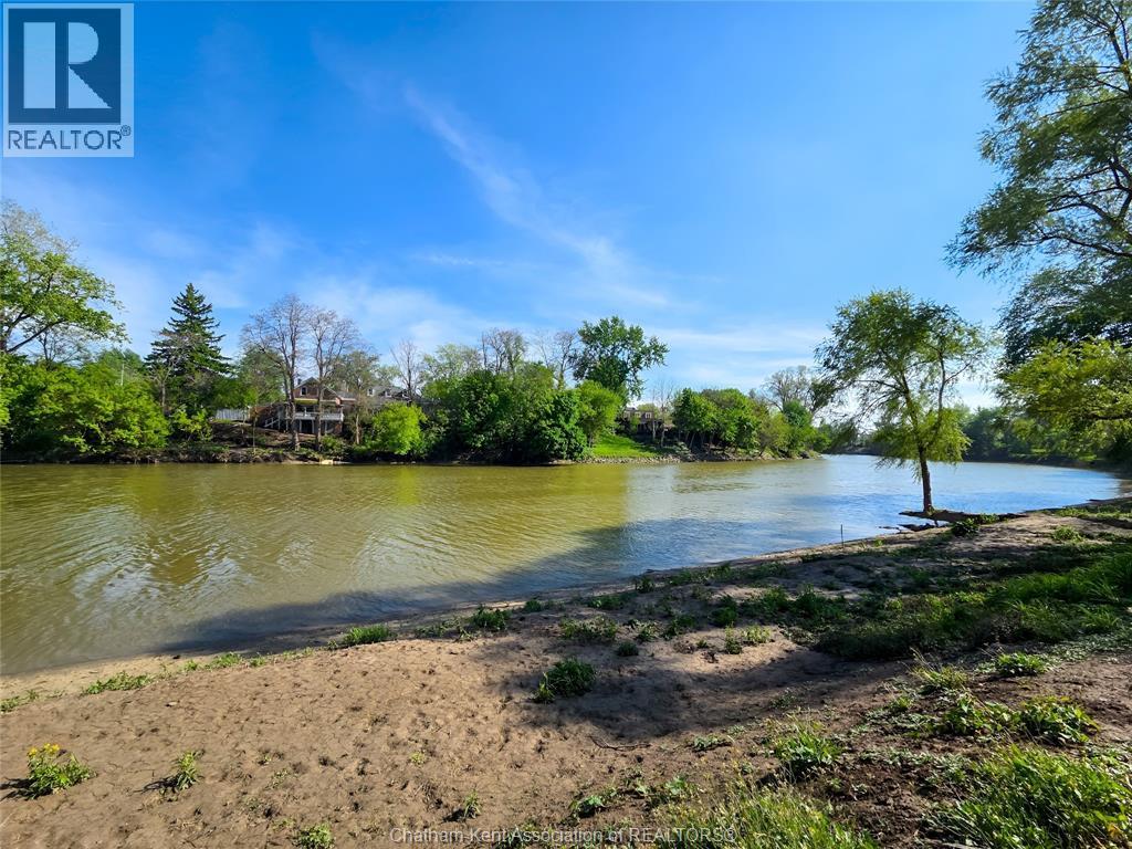 10 VAN ALLEN AVENUE - 40