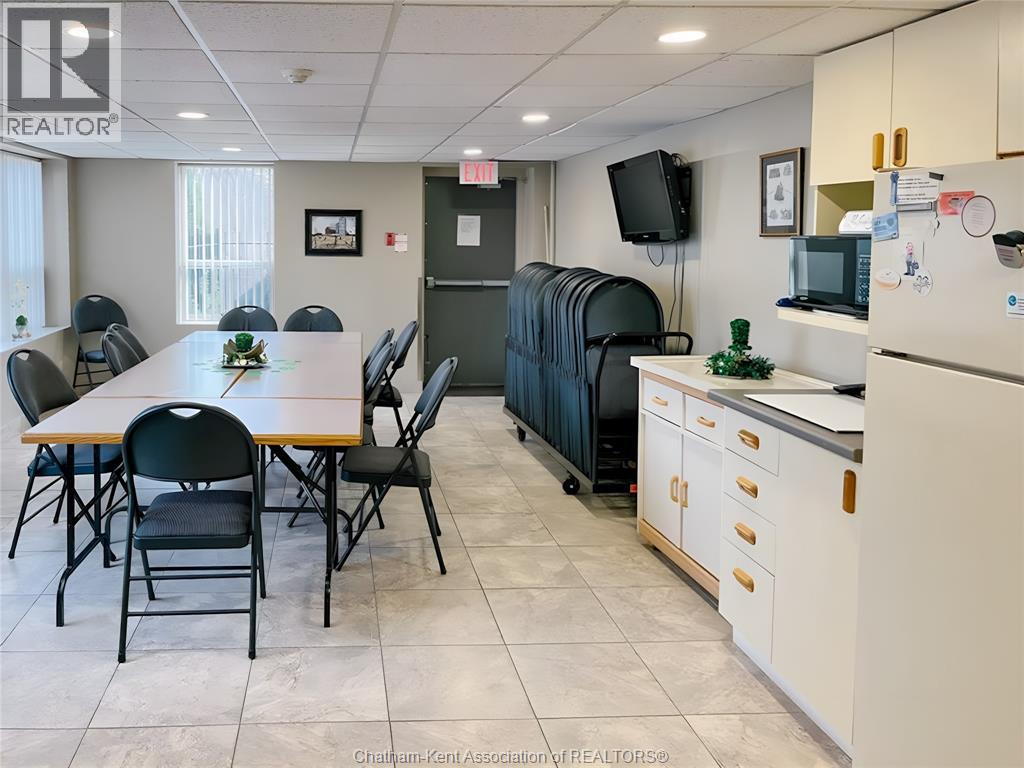 10 VAN ALLEN AVENUE - 42