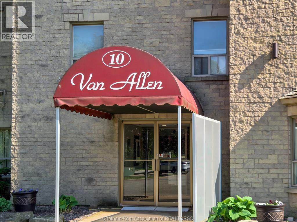 10 VAN ALLEN AVENUE - 6