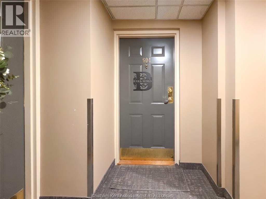 10 VAN ALLEN AVENUE - 8