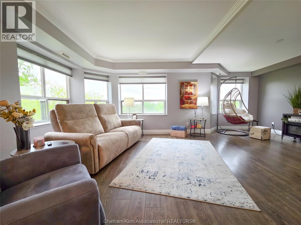 10 VAN ALLEN AVENUE - 9
