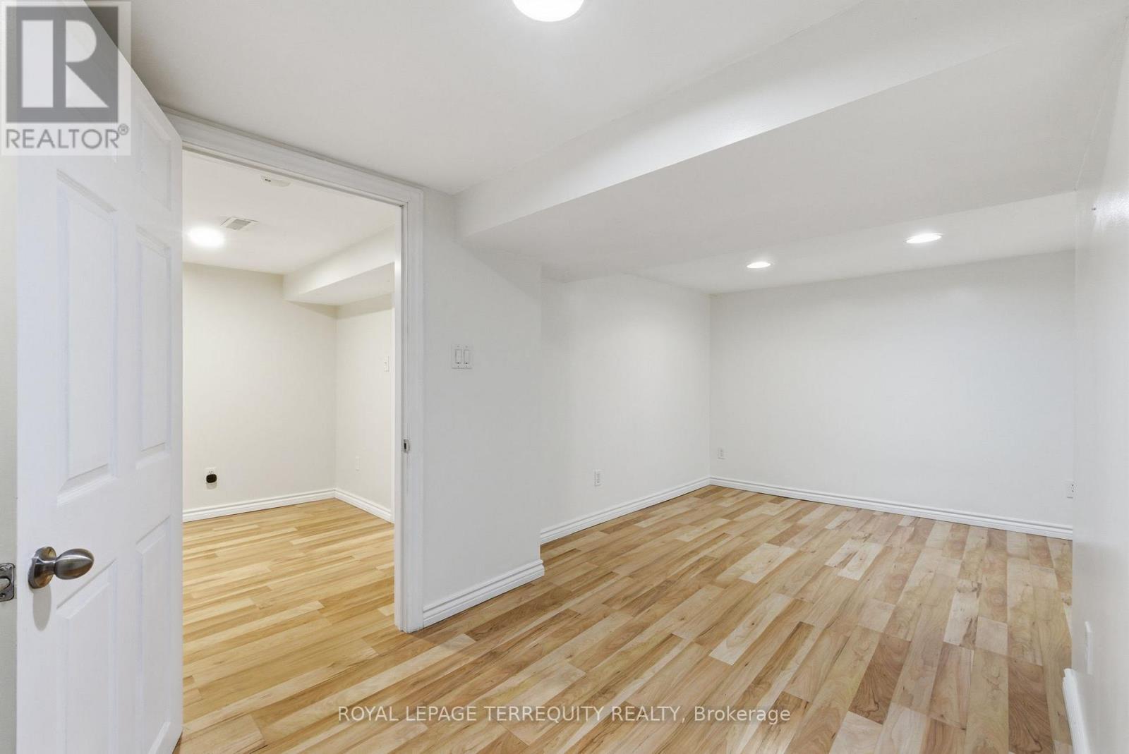 253 OSHAWA BOULEVARD S - 38