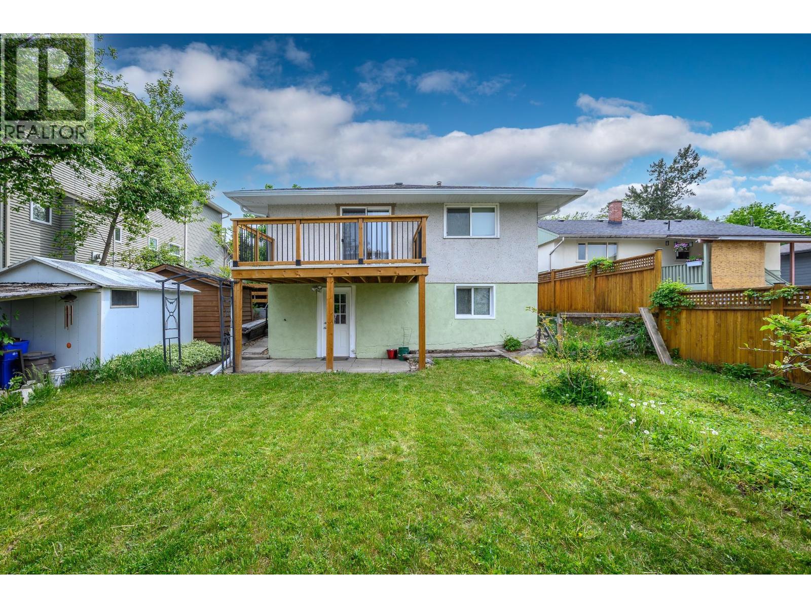 3302 24 Street - 40