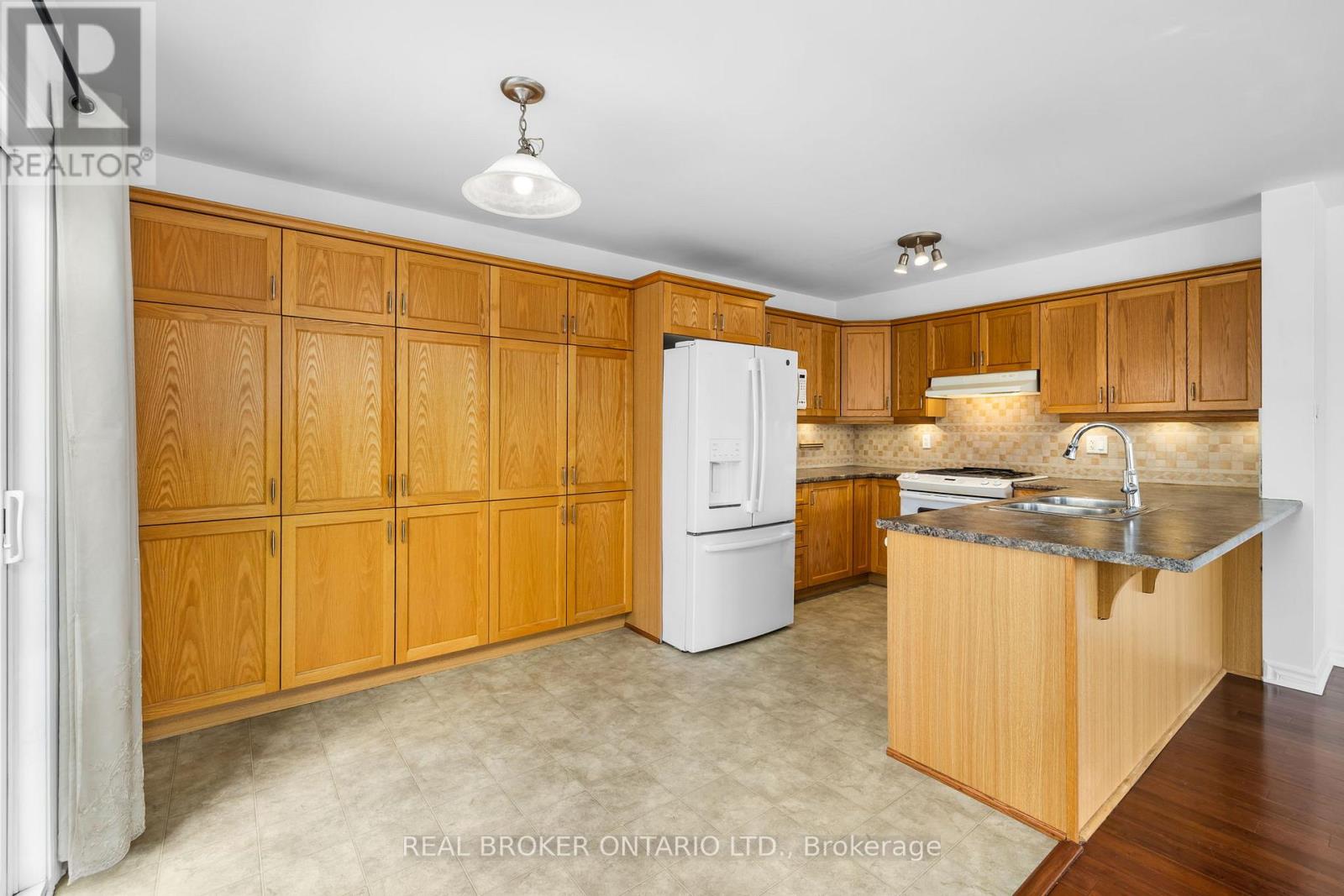 2771 GRAND CANAL STREET - 17