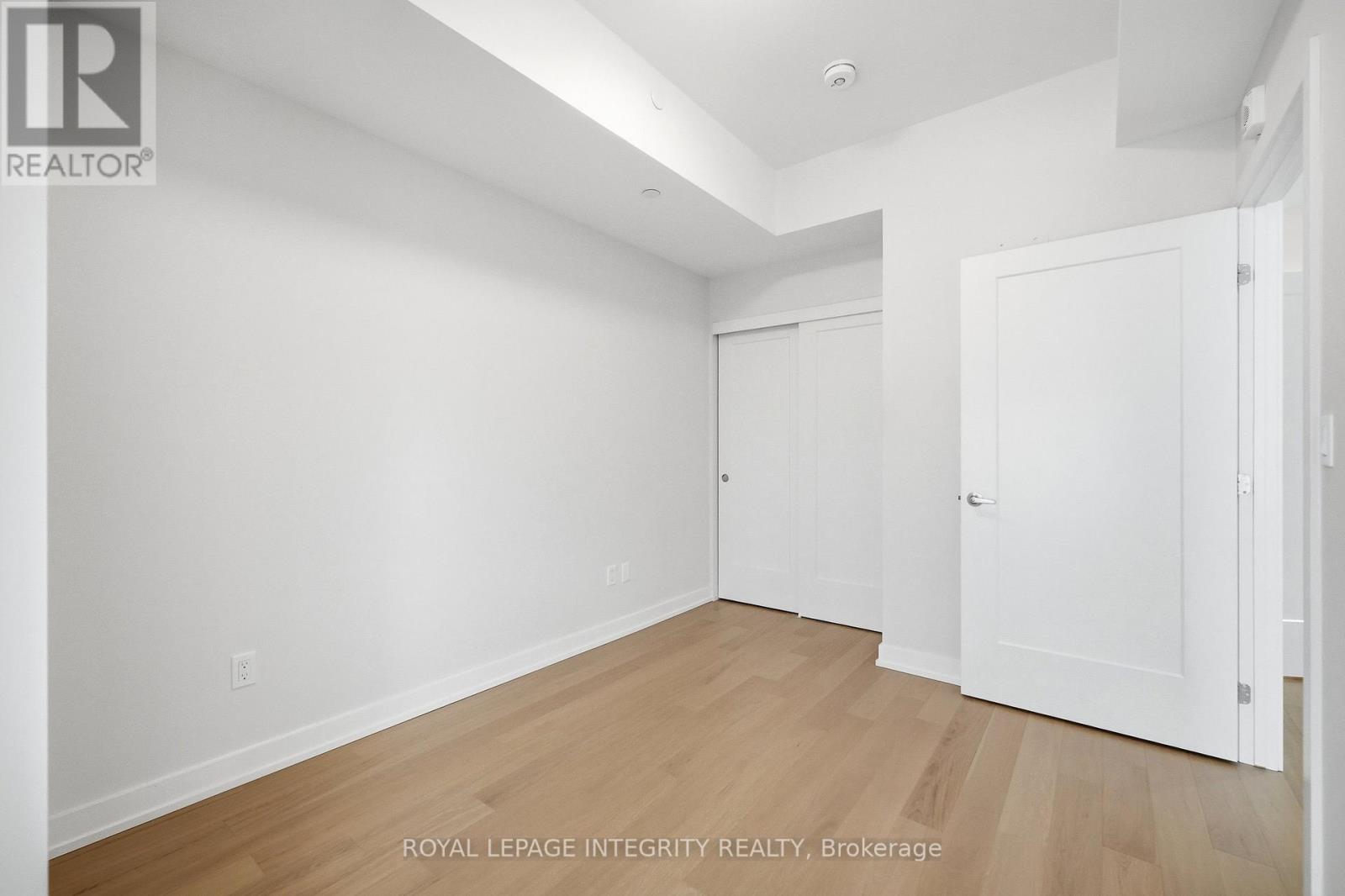 #612 530 DE MAZENOD AVENUE - 24