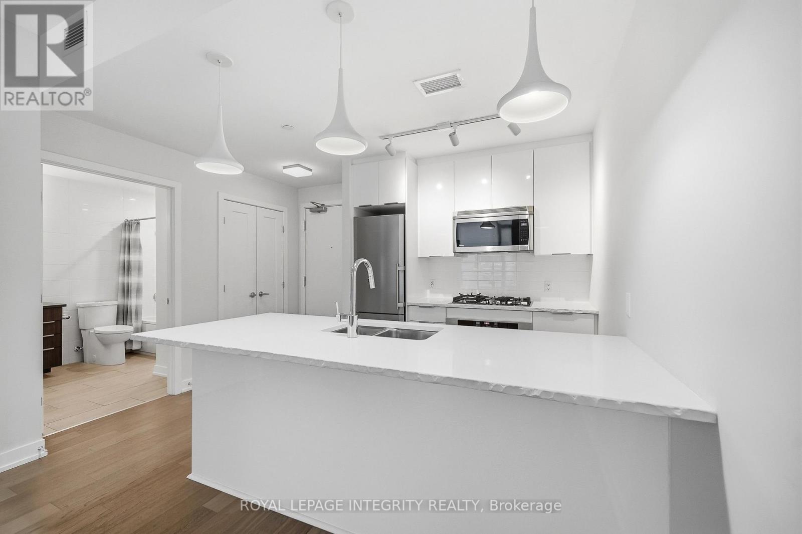 #612 530 DE MAZENOD AVENUE - 9