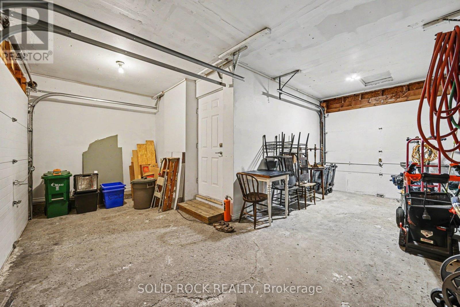 29 JACKSON COURT - 30