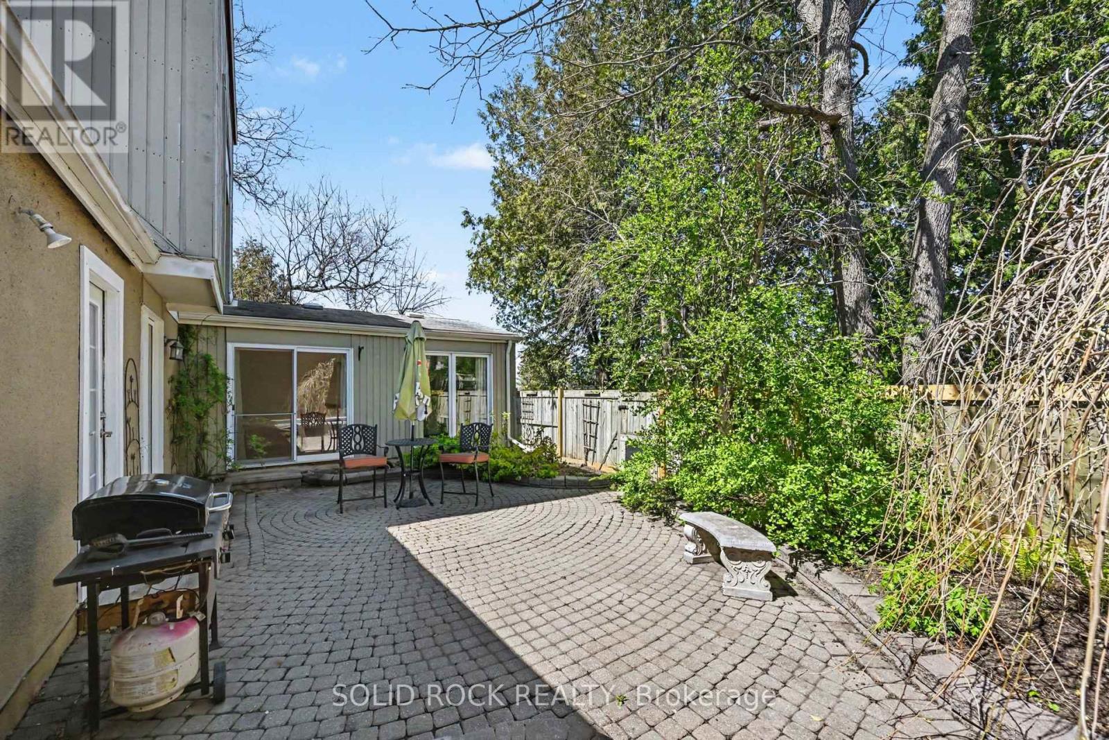 29 JACKSON COURT - 32