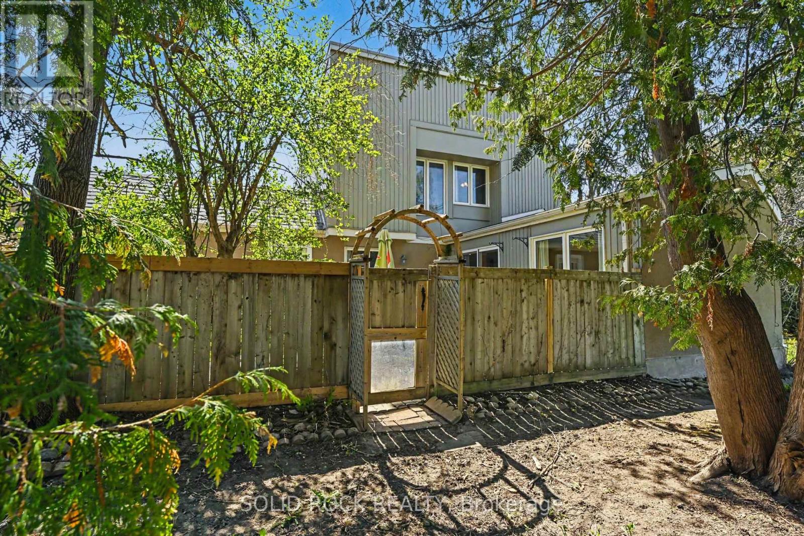 29 JACKSON COURT - 33