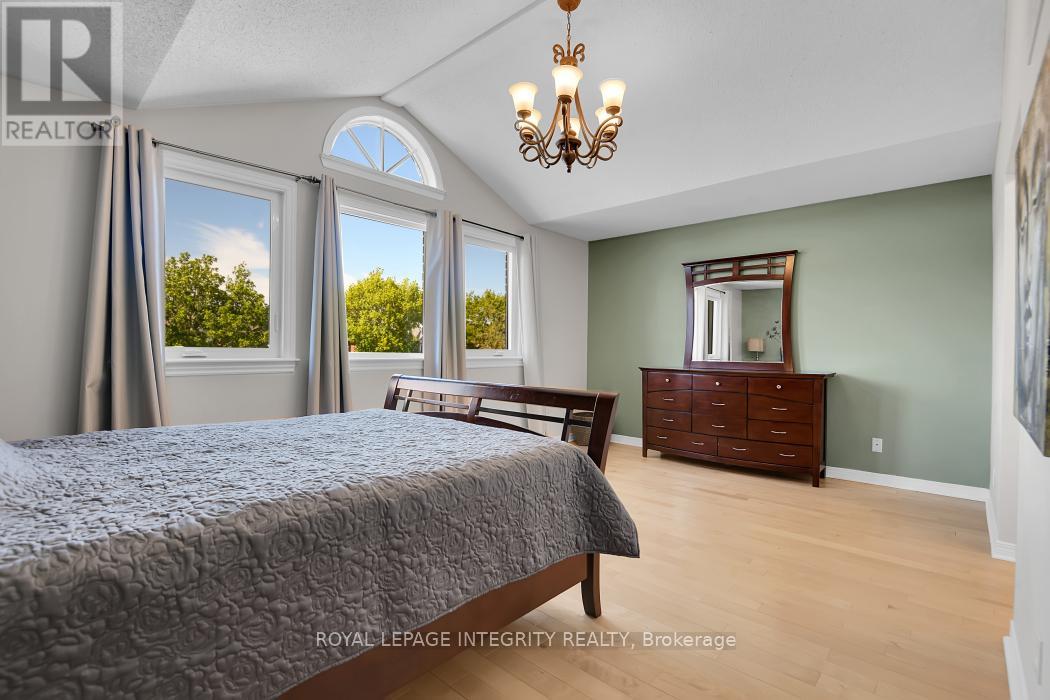 97 GRENADIER WAY - 17
