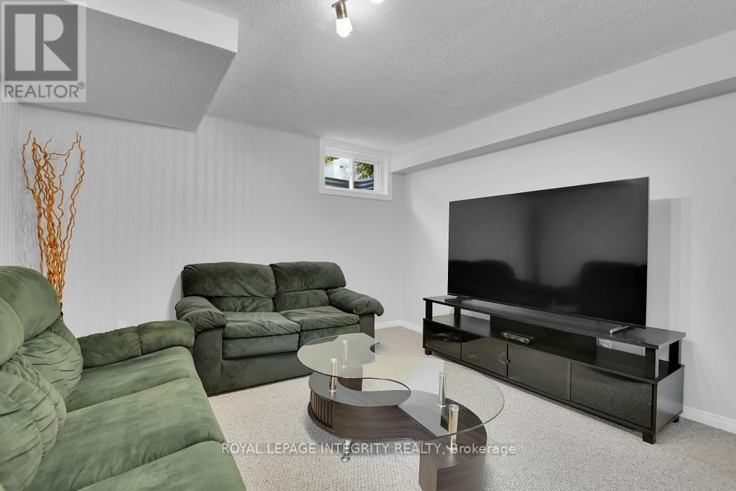 97 GRENADIER WAY - 27