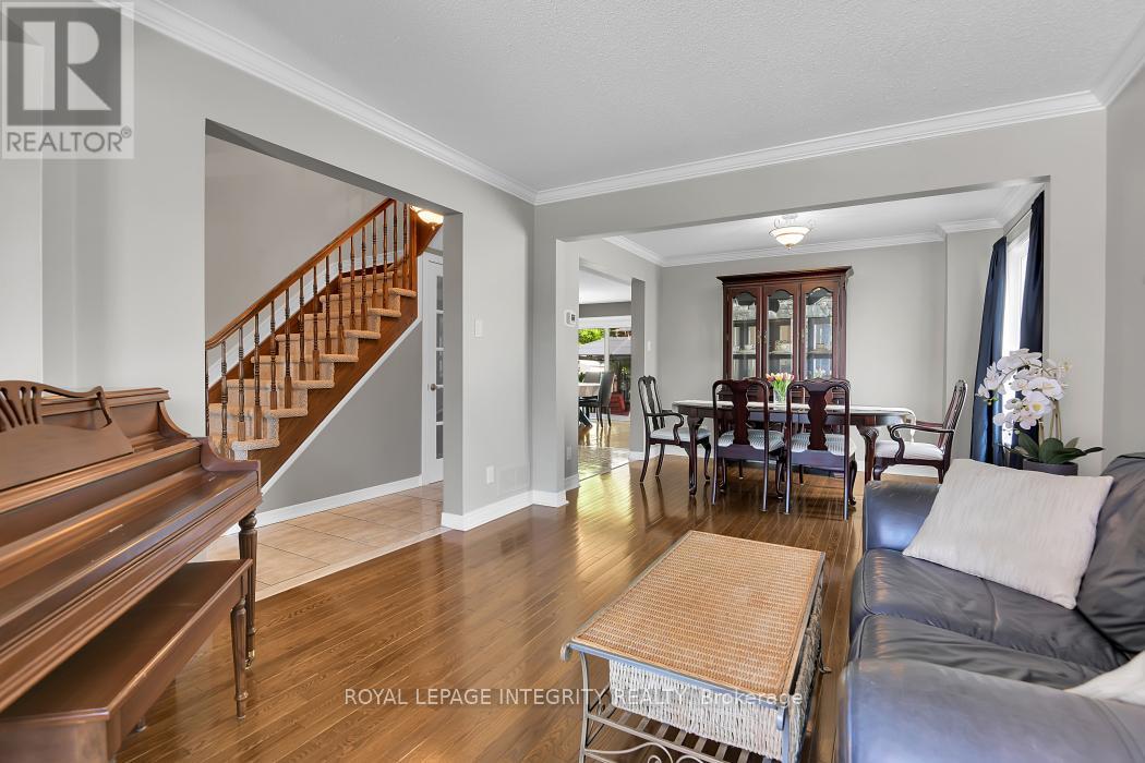 97 GRENADIER WAY - 6