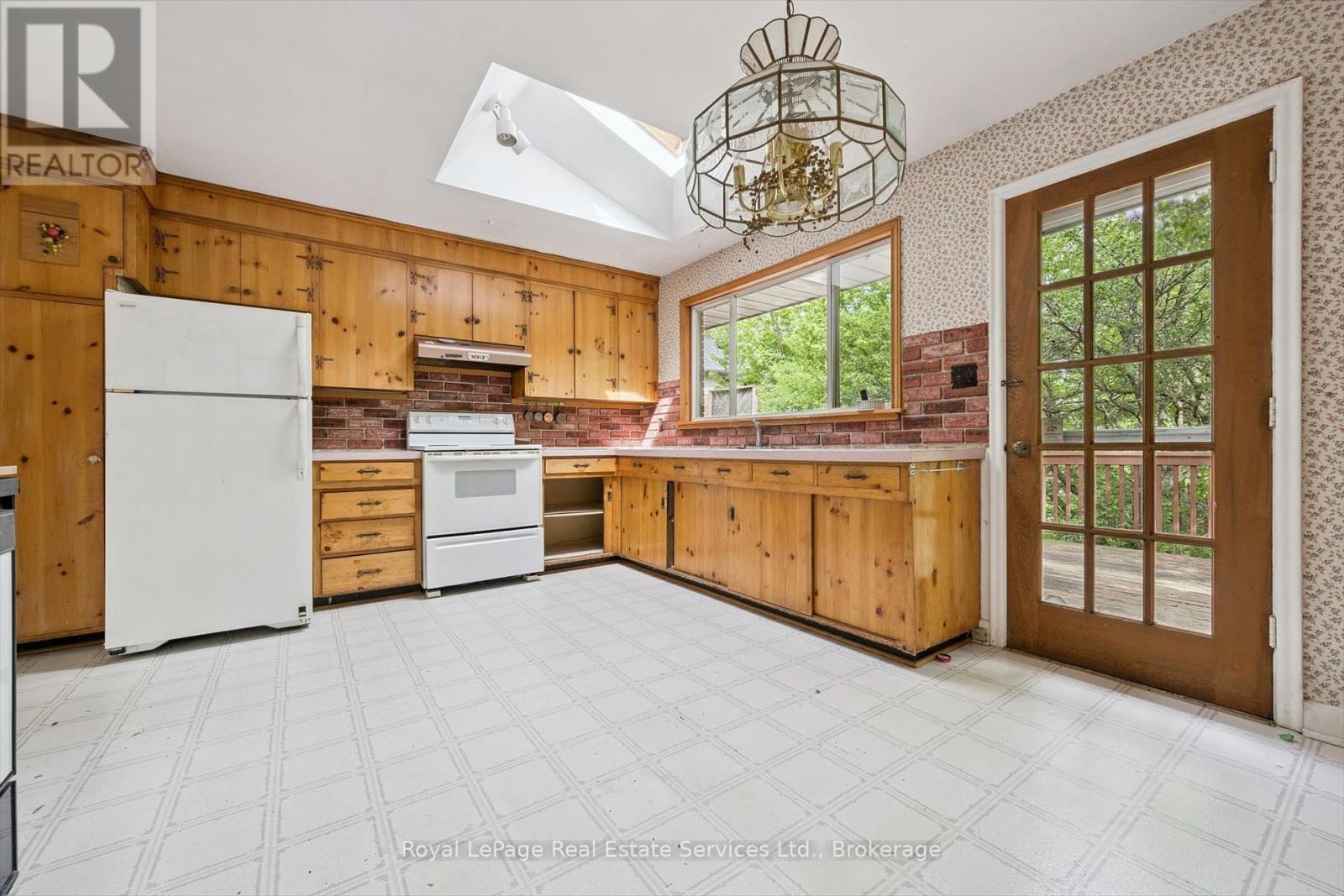 1118 MELVIN AVENUE - 20