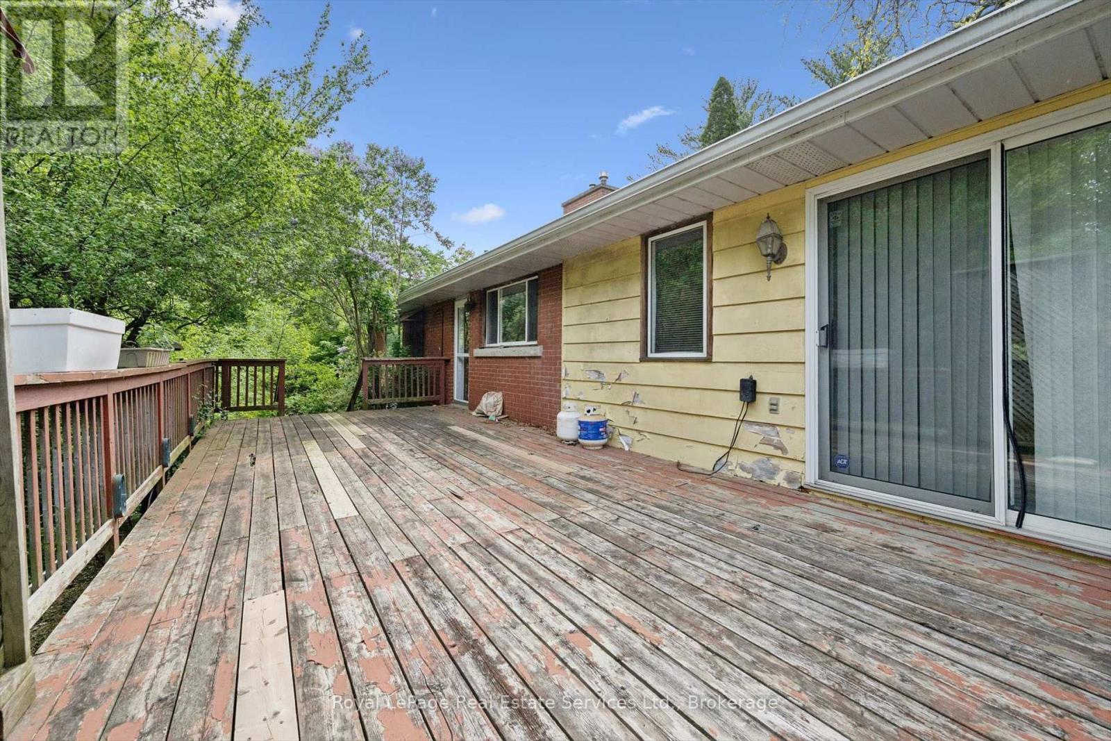 1118 MELVIN AVENUE - 8