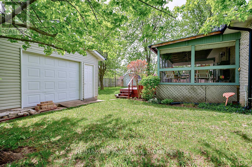 815 O'LOANE AVENUE - 29