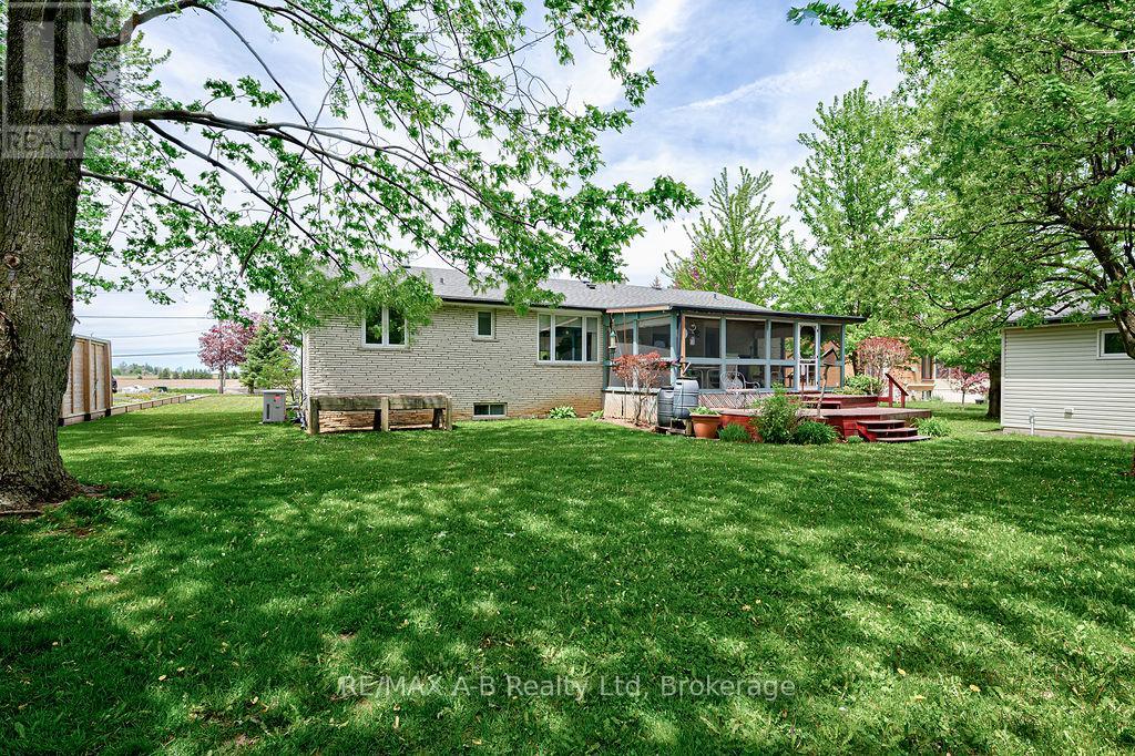 815 O'LOANE AVENUE - 27