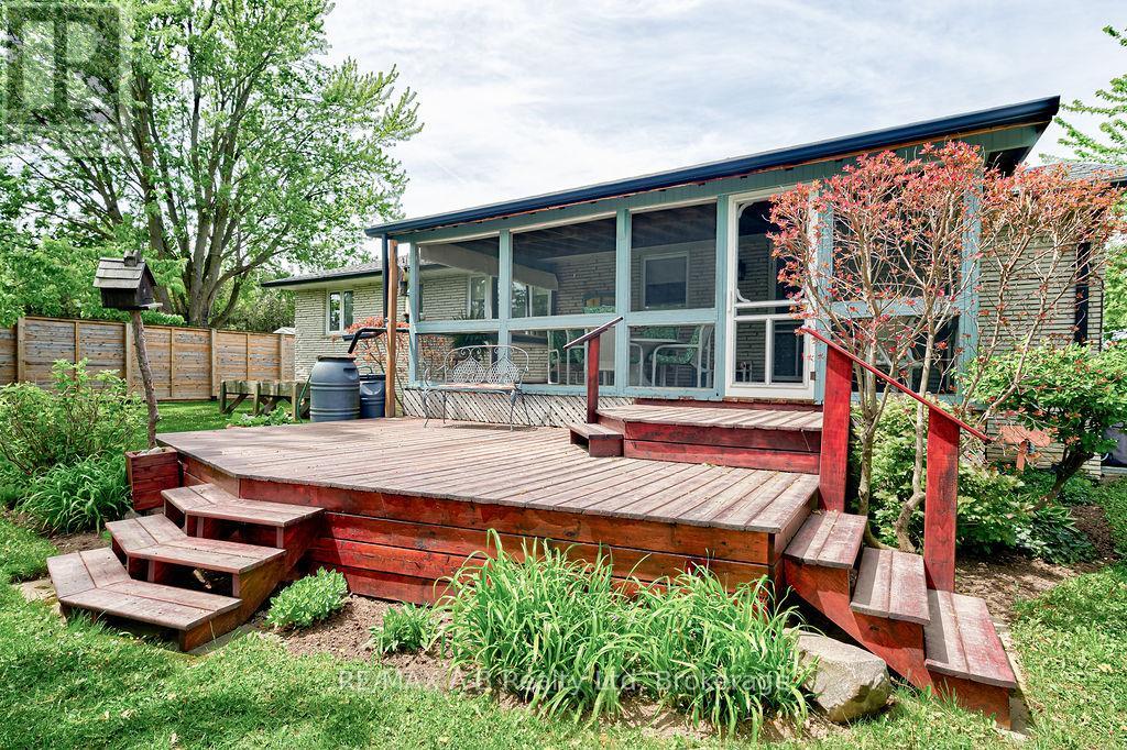 815 O'LOANE AVENUE - 30