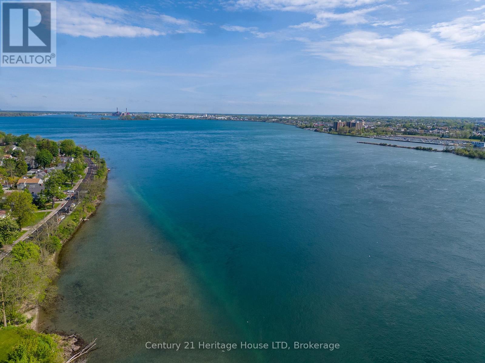 20 DUFFERIN STREET - 11