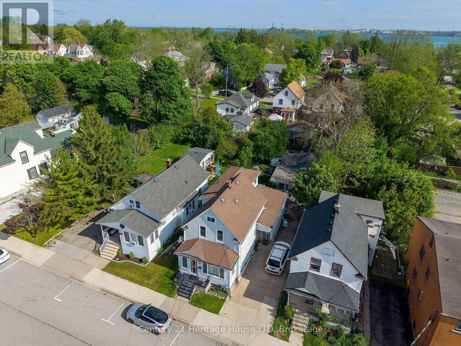20 DUFFERIN STREET - 2