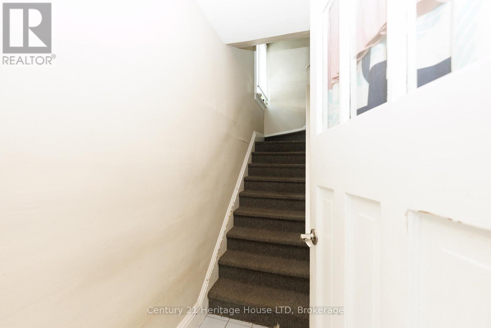 20 DUFFERIN STREET - 8