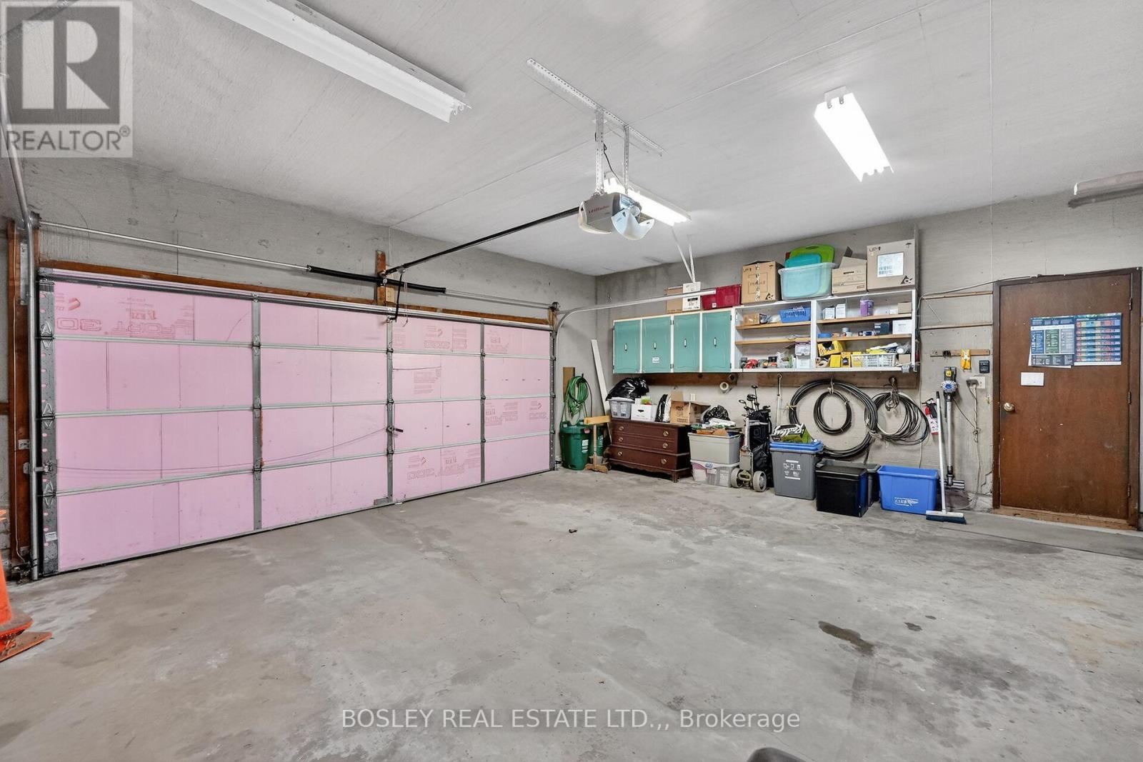 15 UPPER CANADA DRIVE - 35