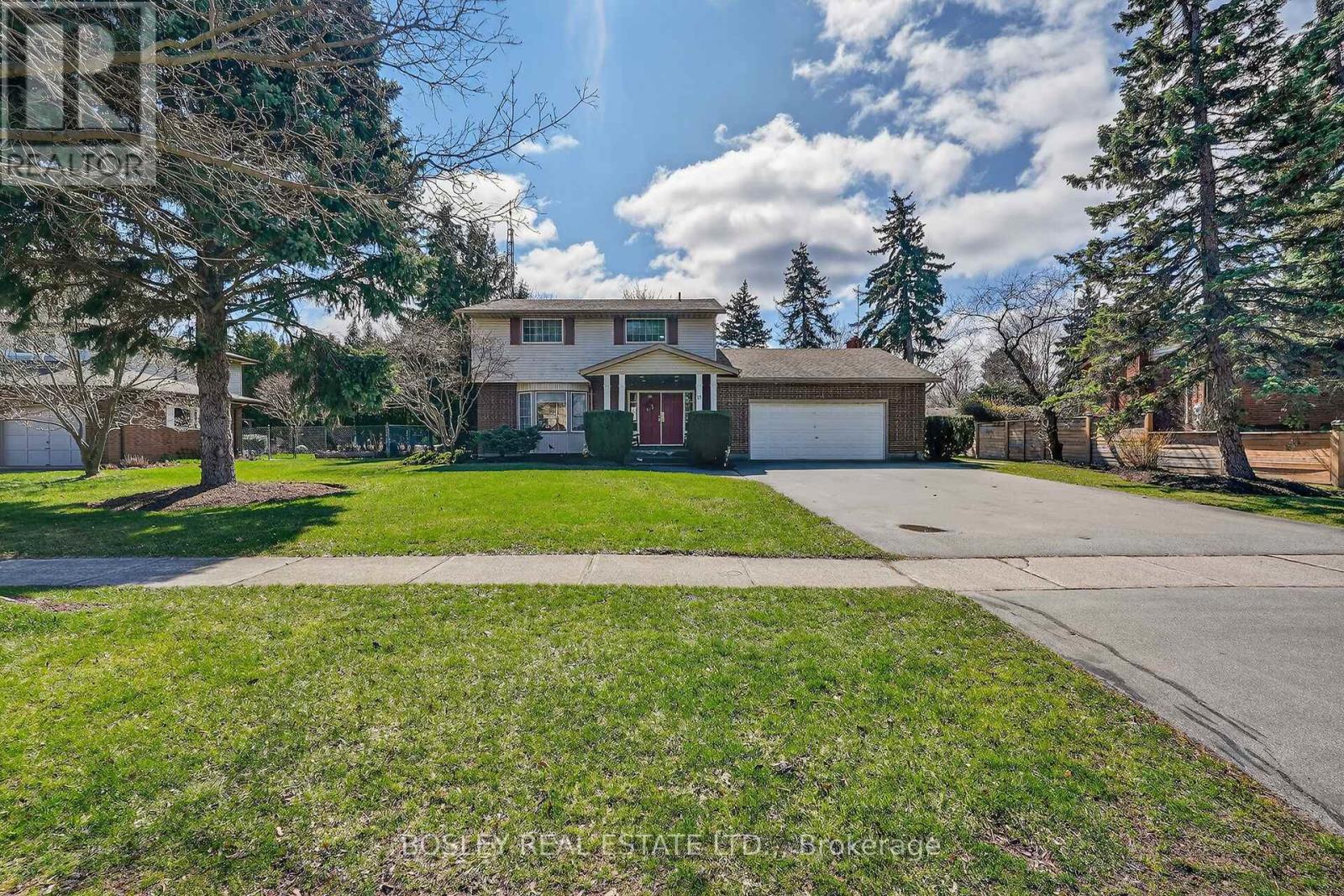15 UPPER CANADA DRIVE - 50