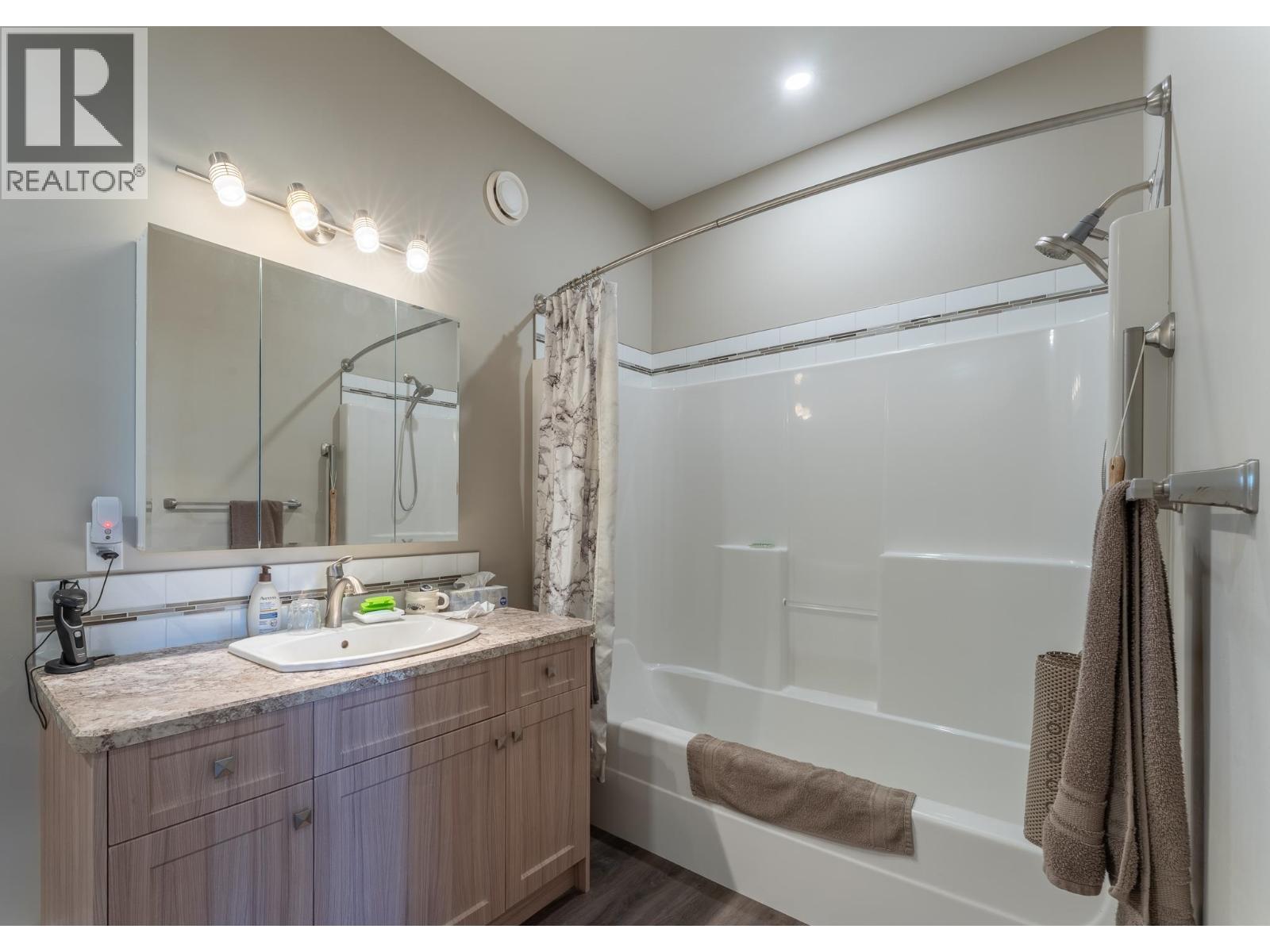 4898 TELQUA DRIVE - 28