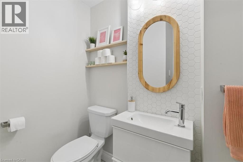 180 HIGHLAND Crescent Unit# 10, Kitchener, Ontario, N2M5K5 — Photo 17