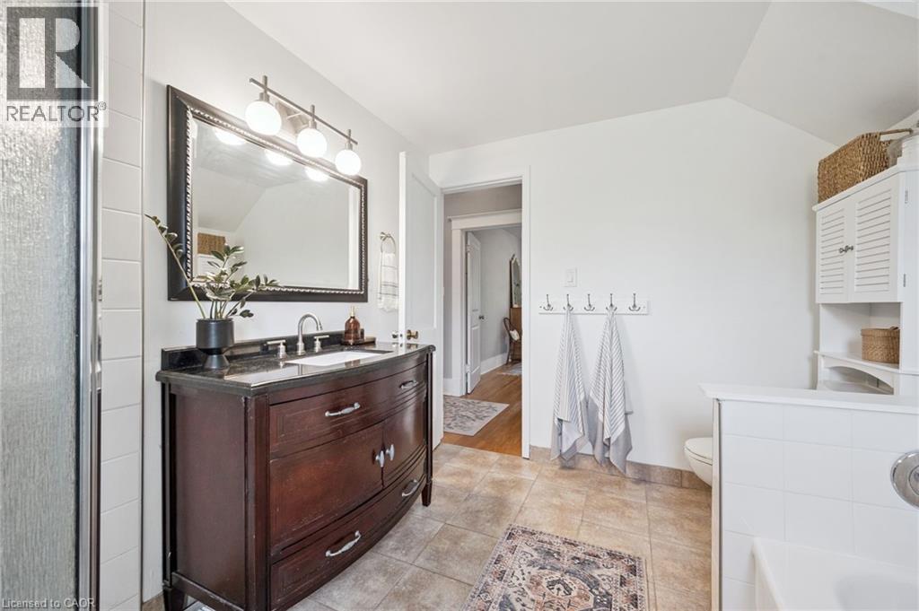 793 BELMONT Avenue W - 29